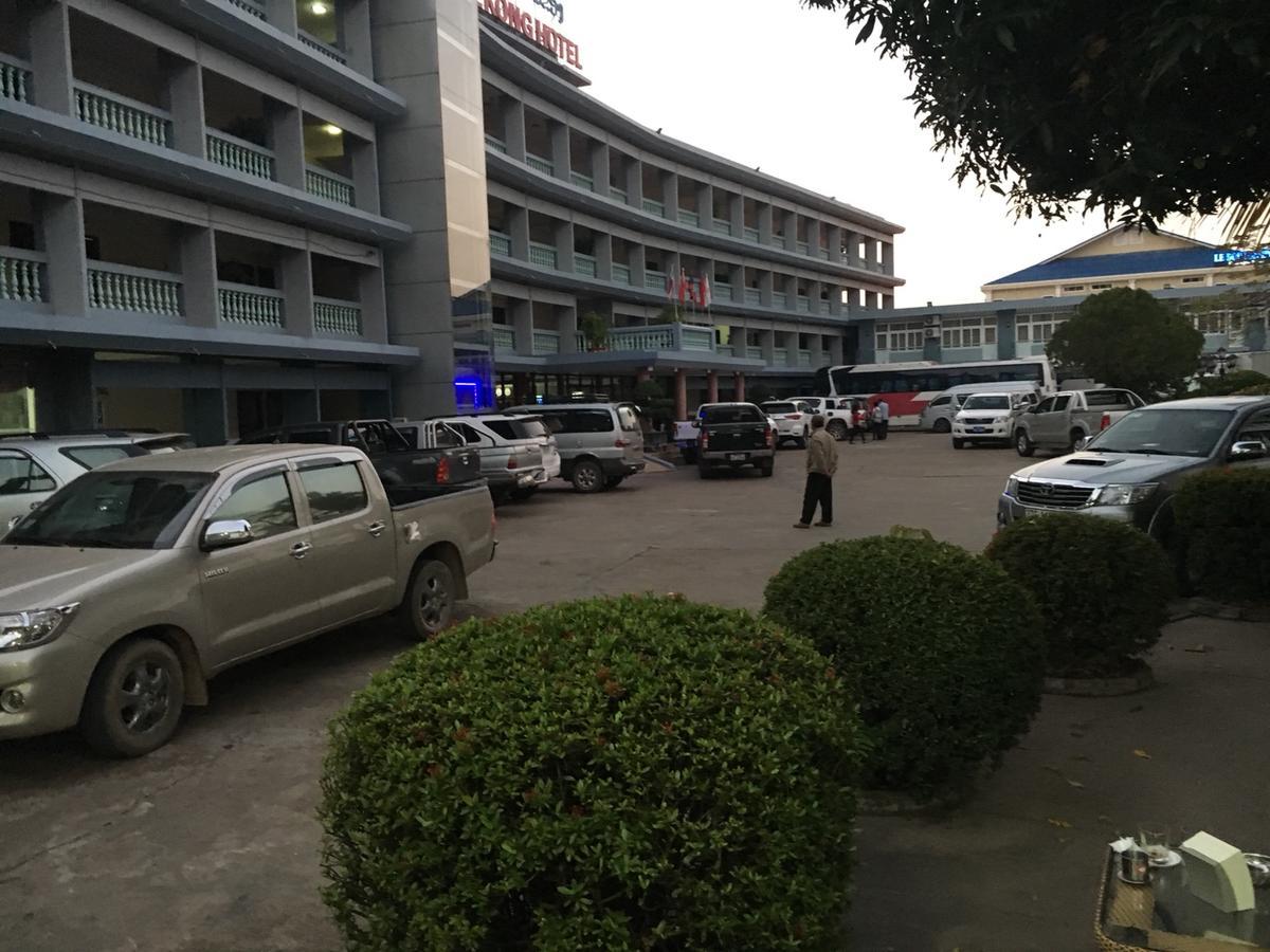 Mekong Hotel Thakhek Exterior photo